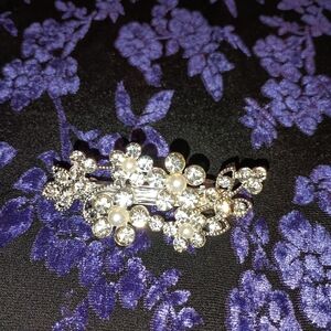 Elegant Silver and Pearl Hair Clip